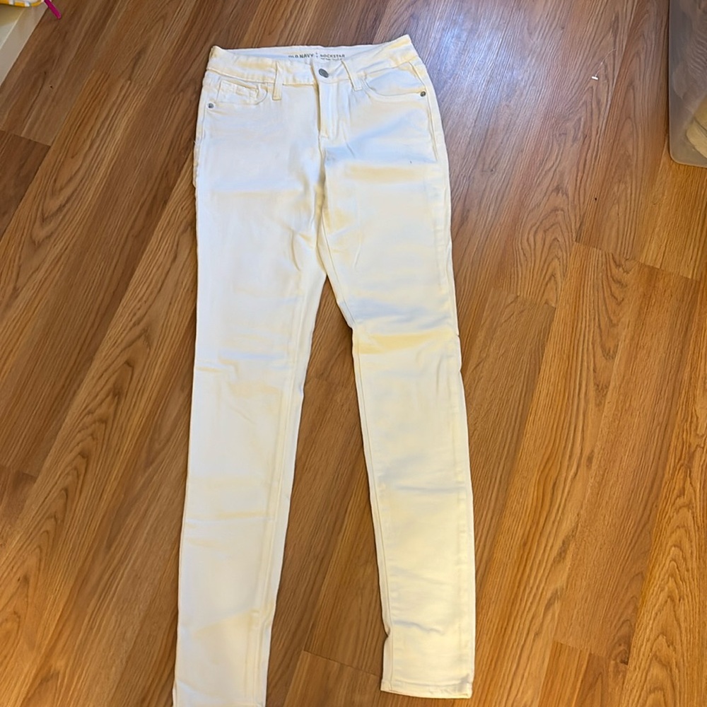 White jeans old navy rockstar
